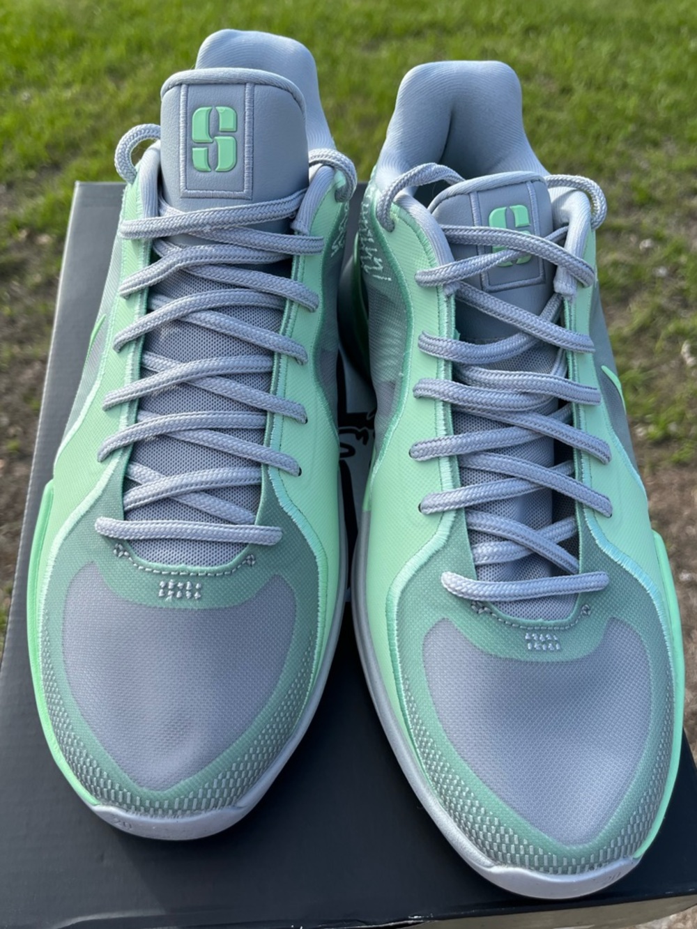 New In Box Nike Sabrina Ionescu LowTop Sneakers in Green & Gray Womans Size 10.5 - Picture 6 of 13